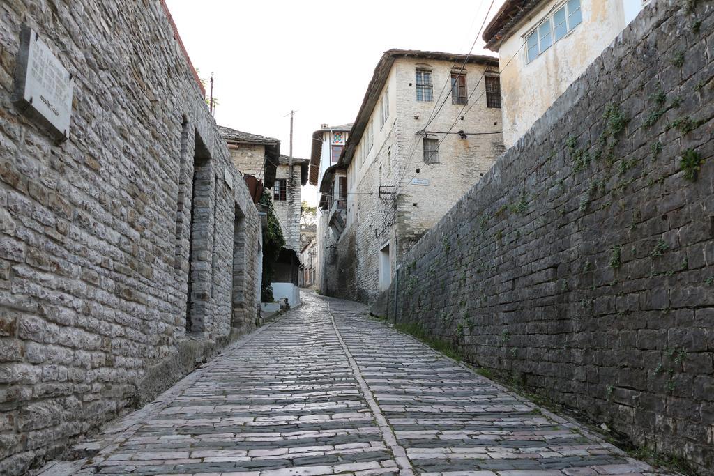 Stone City Hostel Gjirokastër Exteriér fotografie