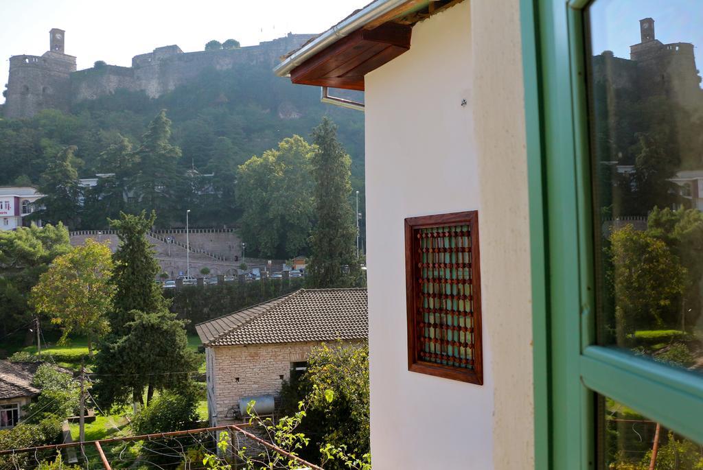 Stone City Hostel Gjirokastër Exteriér fotografie